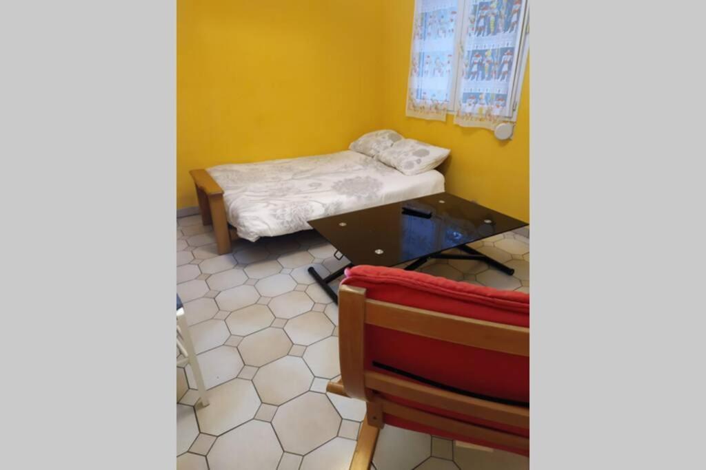 Chez Fabienne T3 Apartment Le Breuil-sur-Couze ภายนอก รูปภาพ