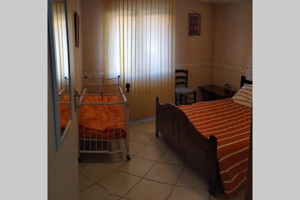 Chez Fabienne T3 Apartment Le Breuil-sur-Couze ภายนอก รูปภาพ