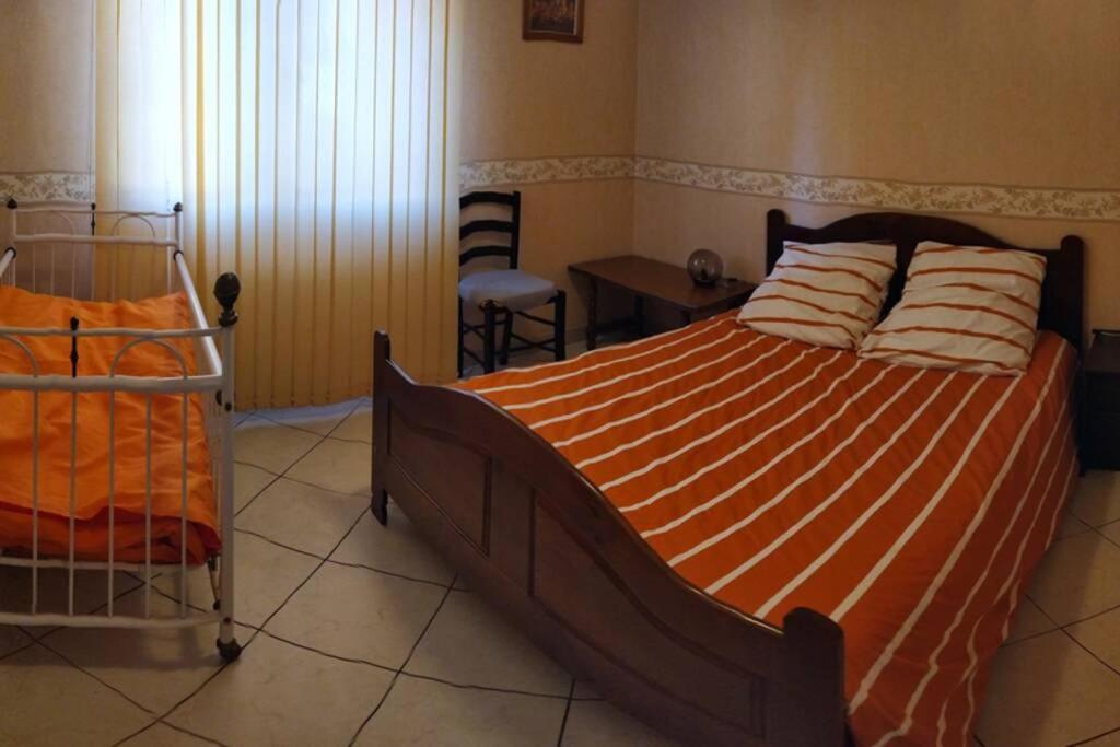 Chez Fabienne T3 Apartment Le Breuil-sur-Couze ภายนอก รูปภาพ