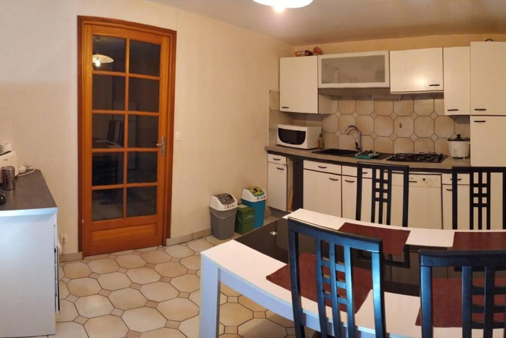 Chez Fabienne T3 Apartment Le Breuil-sur-Couze ภายนอก รูปภาพ