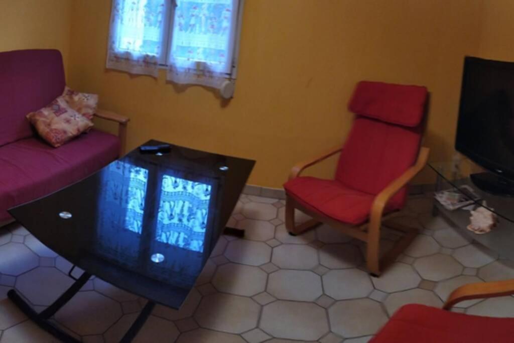 Chez Fabienne T3 Apartment Le Breuil-sur-Couze ภายนอก รูปภาพ