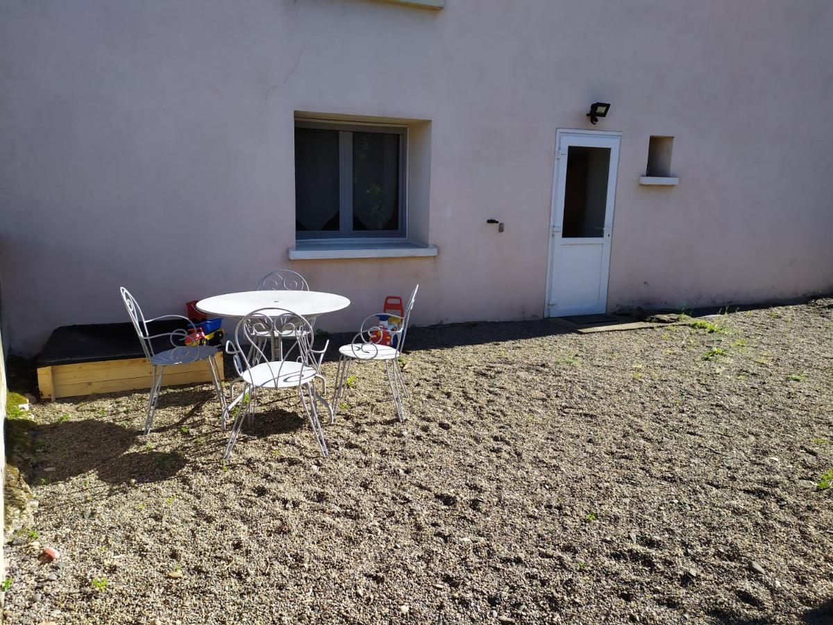 Chez Fabienne T3 Apartment Le Breuil-sur-Couze ภายนอก รูปภาพ